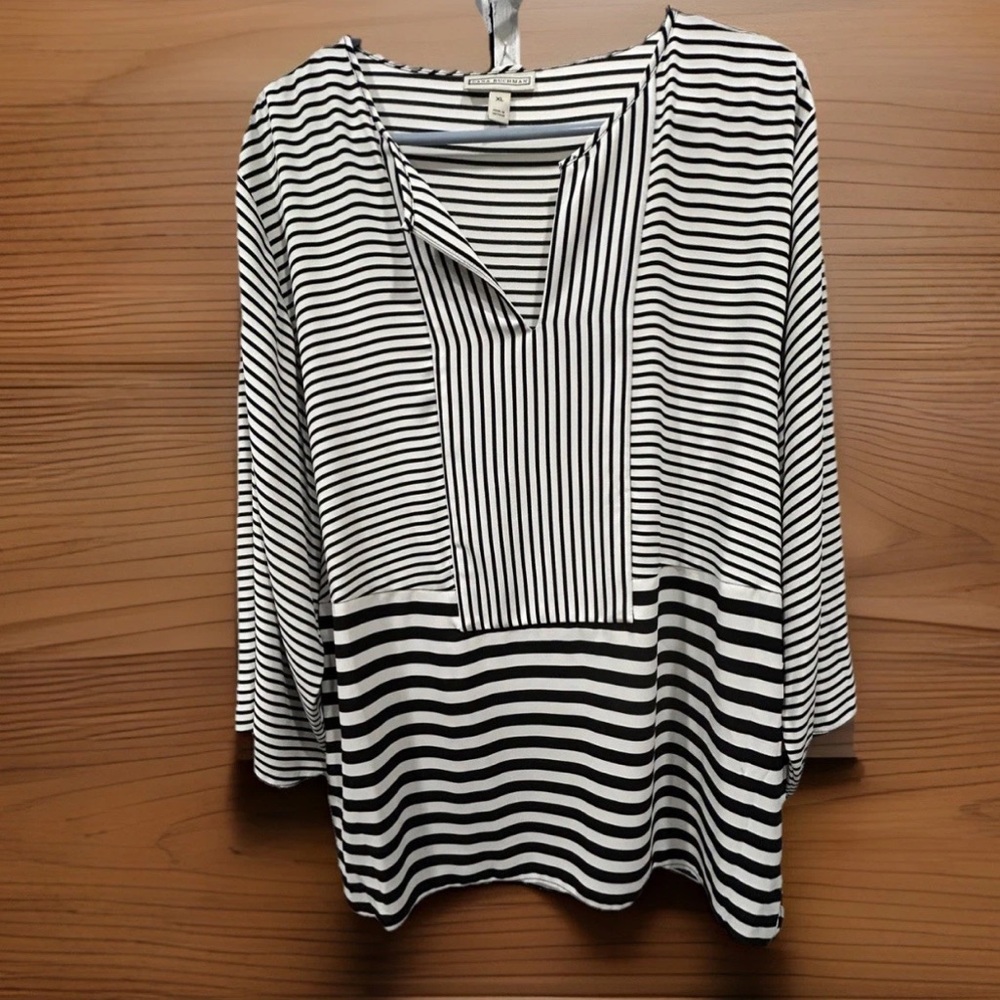Dana Buchman Womens XL Black White Stripe V-Neck 3/4 Sleeve Geometric Blouse
